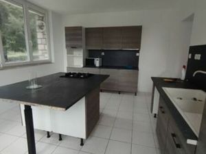 T4 108 m2 ; RDC ; deux douches  calme ; verdure  parking