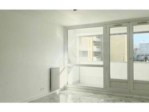 Location appartement  79.91 m² T-4 à Compiègne  1 080 €