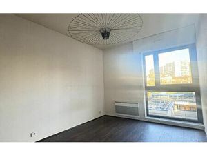 Location appartement  16.69 m² T-1 à Paris 12  745 €