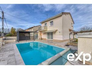 Maison familiale avec piscine  quartier Vennes