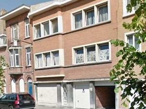 Opportunité d'investissement! Lot de 23 box de garages à ve