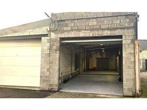 A louer garage 100 m2