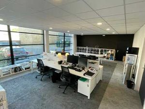 Bel espace bureau à louer - proche Médiacité