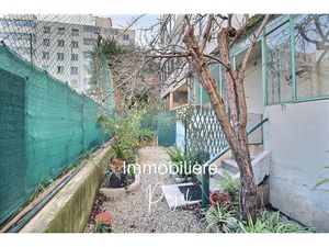 T3 rue Edmond Rostand avec terrasse fermée et jardin