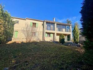 Maison de 7 pièces de 240 m² située à Sault