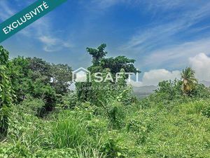 Terrain en pente de 1410 m²