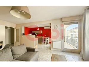 Location appartement  51.25 m² T-2 à Lyon 8  1 180 €