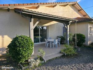 Maison mitoyenne à l'année