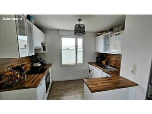 3 pièces au dernier étage avec garage et terrasse · 67 m² · Route de Mittelhausbergen