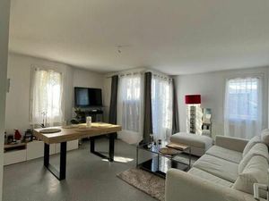 Chambre 1 pièce 94 m²