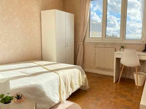 Chambre 1 pièce 12 m²