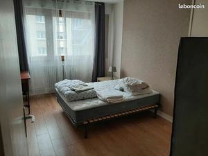 Chambre 1 pièce 100 m²