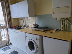 Rue calme parking sécurisé réservé vue Pyrénées dernier étage