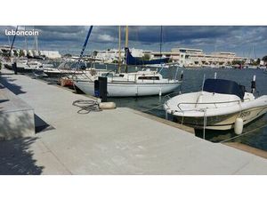 Location d'un emplacement bateau à Port- Camargue 30240e