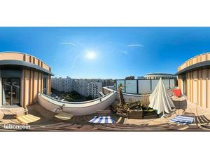 Location meublée 4 pieces immeuble récent proche écoles  Metro 14  RER C avec parkings pos