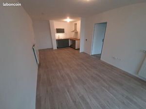Location appartement 42 m2 proche gare RER