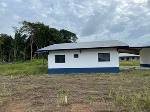 Maison meublée de type 3 à louer à Mana