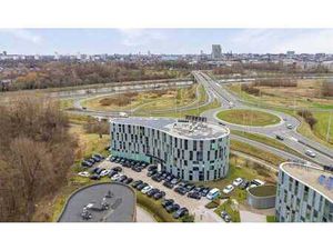 Bureaux meublés avec services au Planet Business Center à T