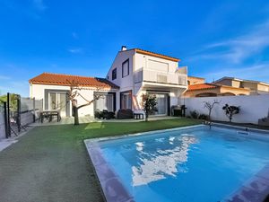 VILLELONGUE-DELS-MONTS Villa 3 faces plain-pied avec dépenda