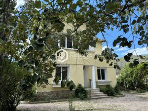 Rodès Maison T4/T5 Garage et jardin