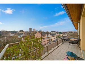 À vendre : Charmant appartement de 3 pièces rénové avec balcon et parking à Chalon-sur-Saô