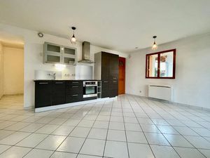 Location appartement 2 pièces 45 m² à Douvaine (74140)  860 €