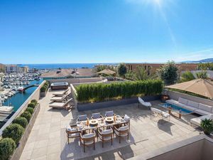 Toit Terrasse Duplex 157m2 - Marina B - Port Fréjus