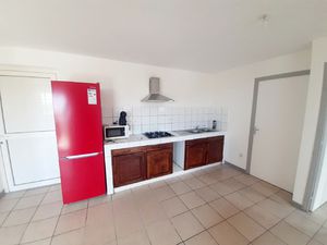 Appartement 4 pièces meublé de 104 m2 de superficie hab