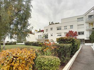 A louer : Montigny le Bretonneux : STUDIO de 25 m² avec Box