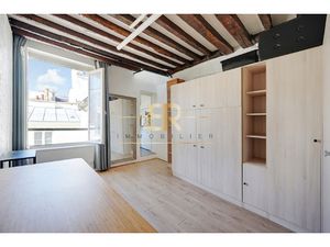 CENTRE DE PARIS / STUDIO / DERNIER ÉTAGE