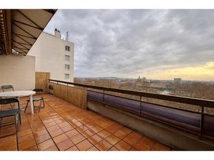 ADL IMMOBILIER : A vendre un studio avec grande terrasse privative et cellier