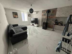 Maison à Salsigne de 199 m2 avec 5 chambres et jardin