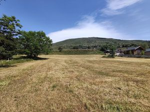 TARGASONNE : TERRAIN A BATIR - 440M2