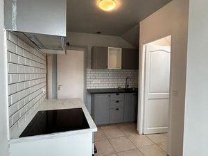 Appartemment F1 30m2 sejour/chambre -cuisine et salle de douche