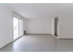 Jolie studio Versailles 78000