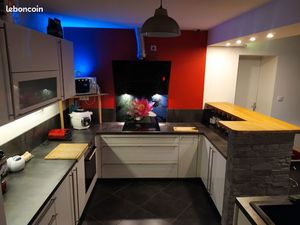 Maison de village avec jardin et parking