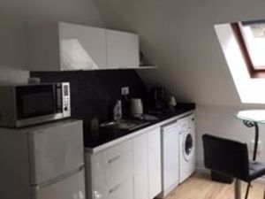 Studio entre Cathédrale et Sciences-Po