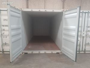 Loue container dans hangar