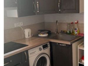 Loue meublé 18m2 700 eur cc