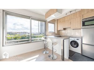 À vendre - Paris 17e Hôtel Hyatt - Studio de 36 6m² au 8ème étage élevé avec ascenseur