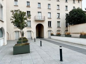 Toulouse Palais de Justice - St Michel . Local commercial-bu