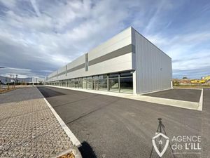 Au coeur du nouveau site commercial L'AGORA  découvrez une ce