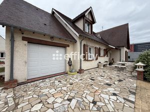 Maison 7 pièces - 272 m²