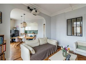 A LOUER  AVENUE BERTHELOT dans le 7ᵉ arrondissement de Lyon 