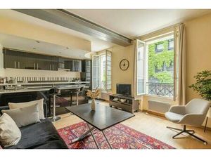 Charmant 2 pièces rénové par architecte avec séjour de 24m2