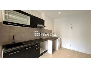 EXCLUSIVITE - T3 Rénové à vendre dans petite copropriété - Idéal investisseur LOUE AVEC BA