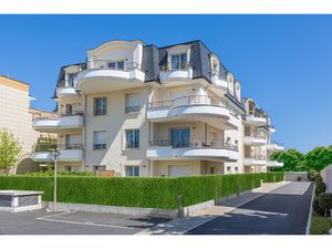 À Vendre Superbe 2 pièces au dernier étage à Sainte Genevi