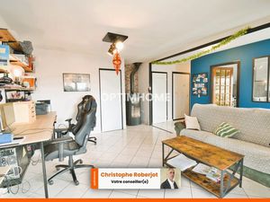 Lumineuse maison familiale de 168m2 au sol sur 2 niveaux et 1.6 hectare de terrain + 276m2