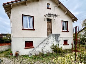 À vendre Maison individuelle avec dépendance