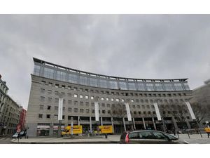 Plateau de bureaux à louer VILLEURBANNE (69)  au 5ème étage d'une superfie de 265 10 m² av
